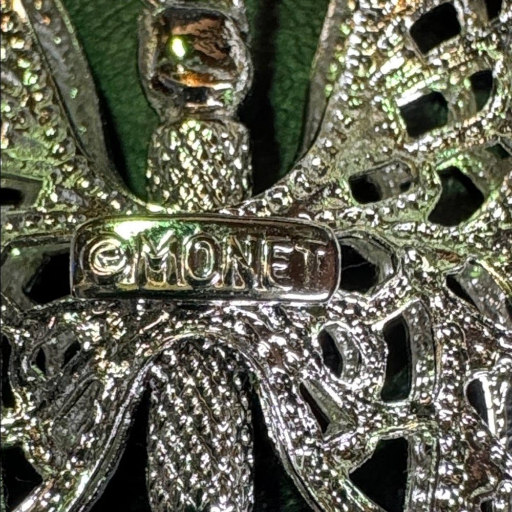 Monet Vintage 2 Dimensional Silvertone Butterfly Brooch 1.5” - Picture 3 of 5